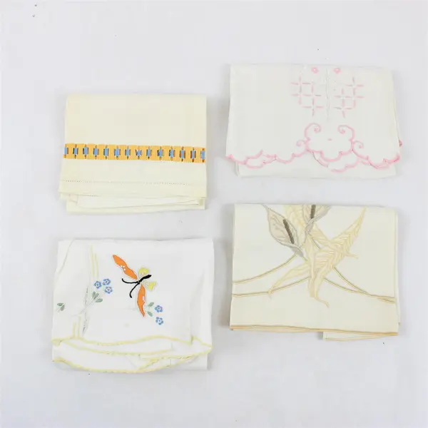 Lot of 4 Vintage Embroidered Fingertip Towels FLAWED