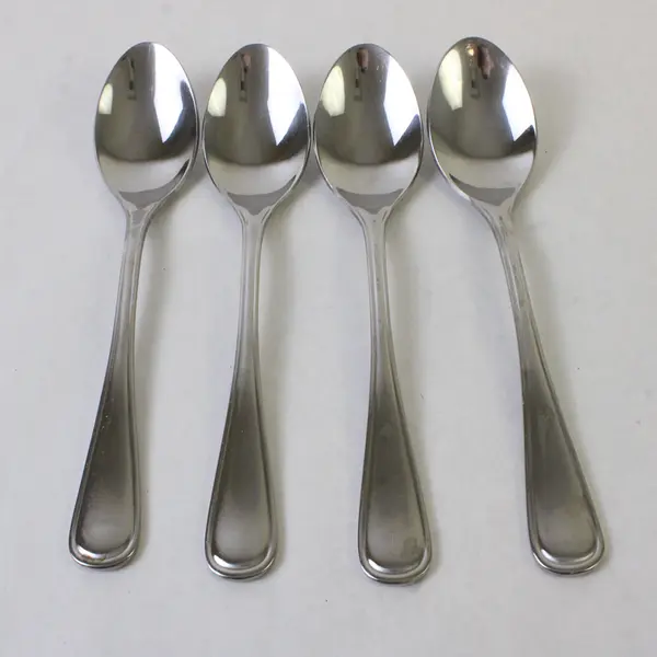 Set of 4 Oneida New Rim Stainless Oval Soup Spoons 7.25in