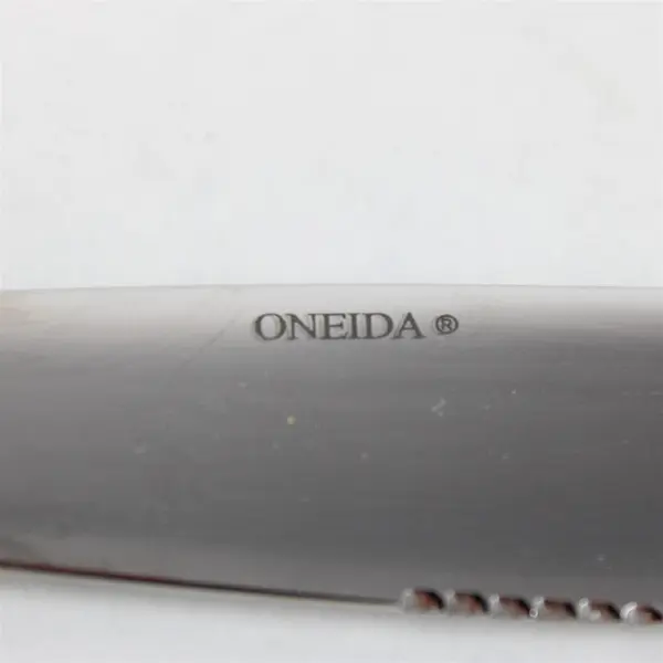 Set of 4 Oneida New Rim Stainless Modern Solid Knives