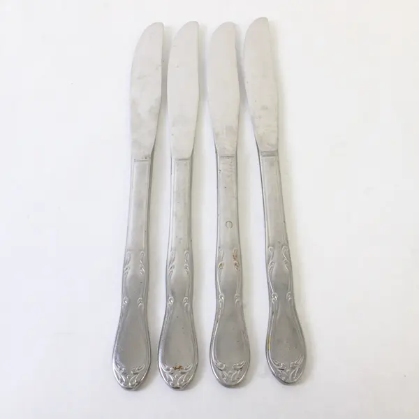 Set of 4 Oneida Homestead Stainless Modern Solid Knives