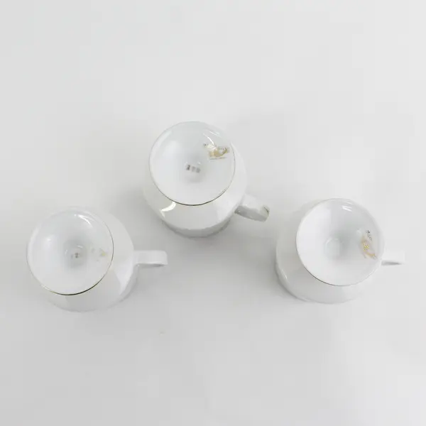 Set of 3 Viletta's Arts Poinsettia Porcelain Coffee Cups White Gold Trim & Foot