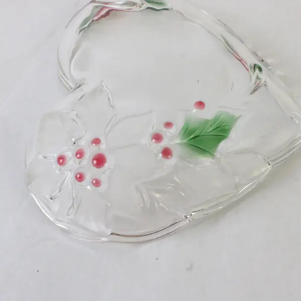 Celebrations by Mikasa Heart Shaped Poinsettia Dish Holiday Bloom 6.25” Glass