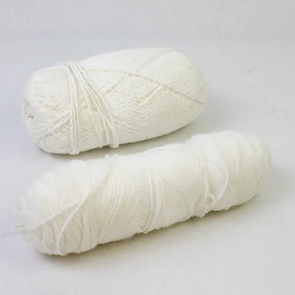 Lot of 4 Skeins of Assorted White Wool Yarn, Unbranded