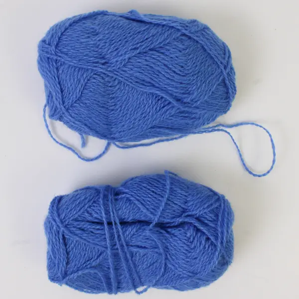 Lot of 5 Skeins of Yarn Blue Hues, One is New Bernat Handicrafter