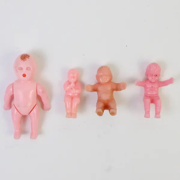 Lot of 11 Vintage Dollhouse Furniture Miniatures Playpen Bassinet Scale