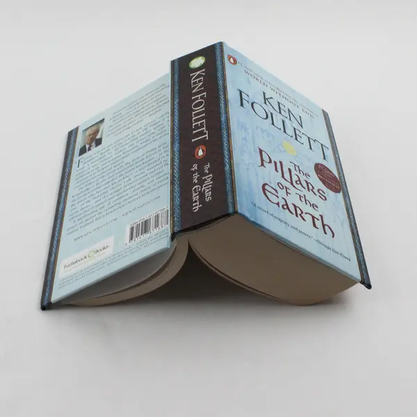 The Pillars of the Earth Ken Follett 2017 Hardcover Good