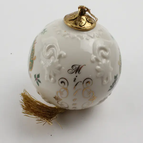 Spode Christmas Tree Pattern Gold Painted Ceramic Round Hanging Ornament 3.75"