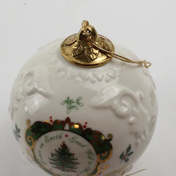 Spode Christmas Tree Pattern Gold Painted Ceramic Round Hanging Ornament 3.75"