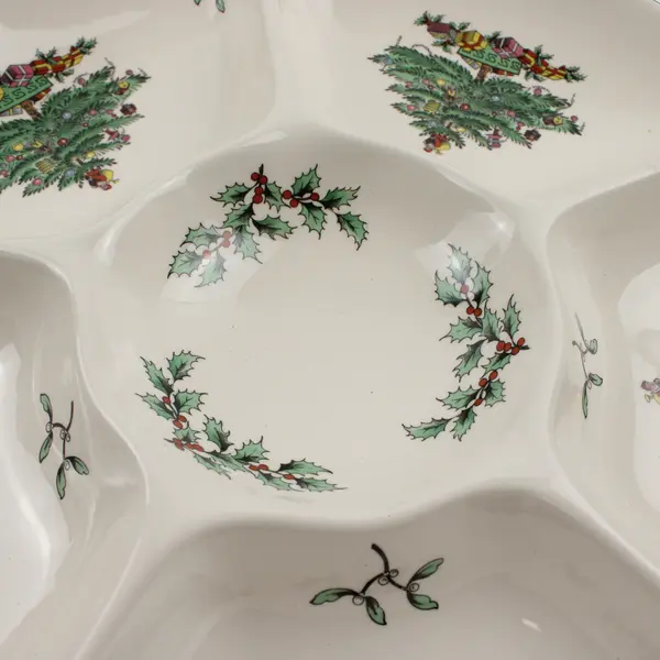 Spode Christmas Tree Pattern Ceramic Round Hors D'oeuvres Tray 11.75" Diameter