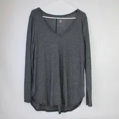 Mossimo Gray Long-Sleeved V-Neck Activewear Shirt Women's XL