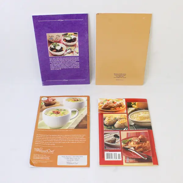 Lot of 4 Paperback Cookbooks - Taste of Home, Pampered Chef, Country Cooking