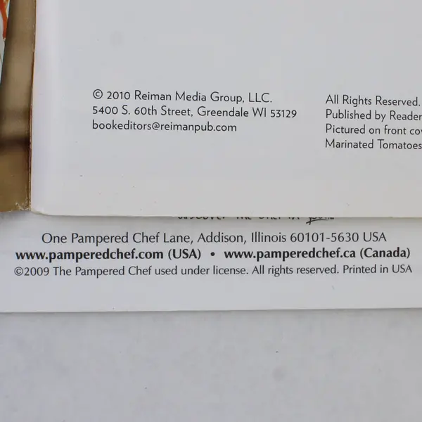 Lot of 4 Paperback Cookbooks - Taste of Home, Pampered Chef, Country Cooking