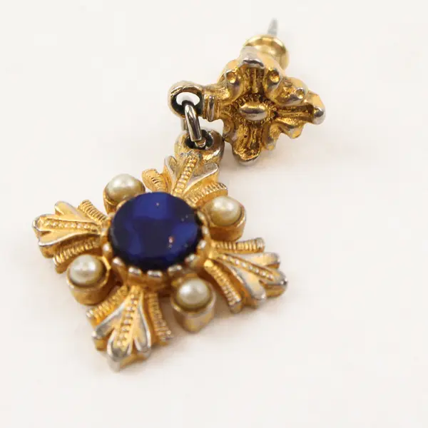 Vintage Blue Stone Dangling Pierced Earrings Gold Tone