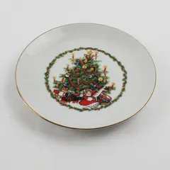 Jasco Fine Porcelain Christmas Plate Christmas Tree 22 K Gold Edged Japan 6.75"