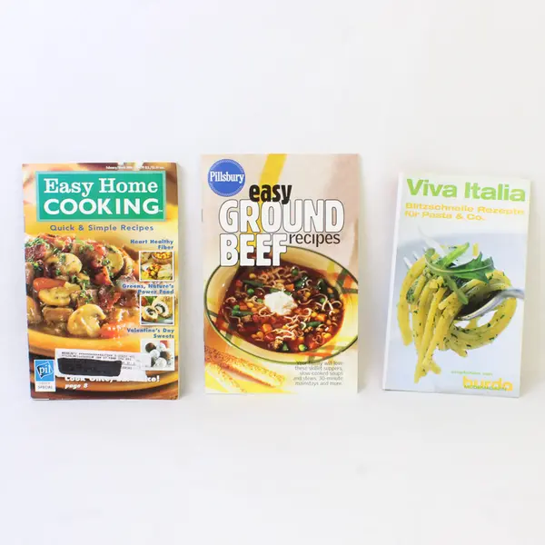 Lot of 3 Cook Books Paperback - Viva Italia, Pillsbury Easy Ground Beef