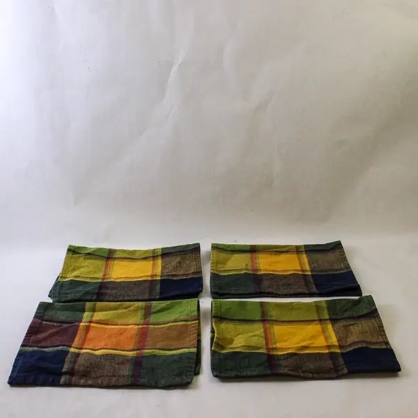 Lot Of 4 Unbranded Matching Fall Colors Plaid Rectangle Fabric Placemats 13"x18"
