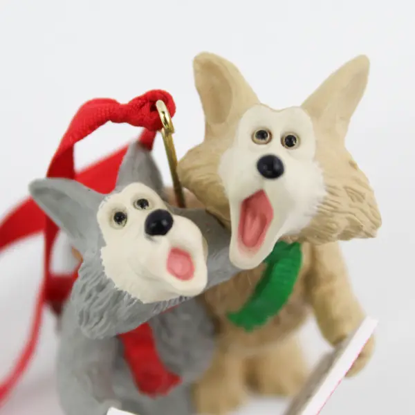 Vintage 1990 Hallmark Keepsake Ornament Coyote Carols Freestanding/Hanging