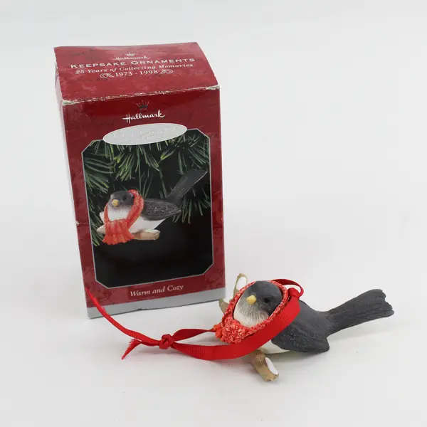 Hallmark Keepsake 'Warm & Cozy' Winter Bird Ornament 1998 Handcrafted