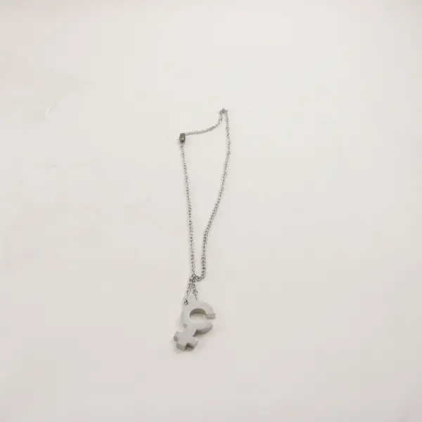 Silver-Tone Interlocking Venus Symbol Barrel Clasp Necklace 20"