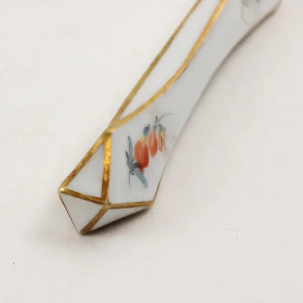 Vintage Meissen Floral Pattern Porcelain Knife Rest