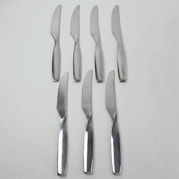 Lot of 7 Sasaki Flatware Axis Pattern 18/0 SS Dinner Knives 9.5" Long Good