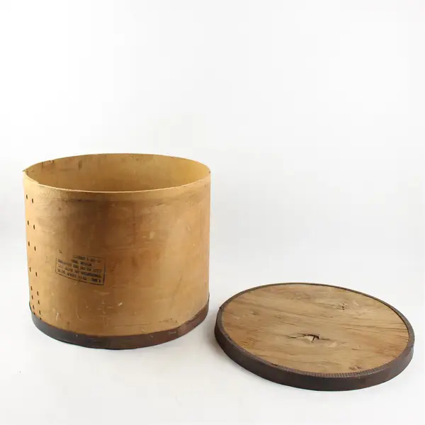 Vintage Farmhouse Circular Cheese Box Metal Rims 15.4” Diam. Sardusky Cooperage 