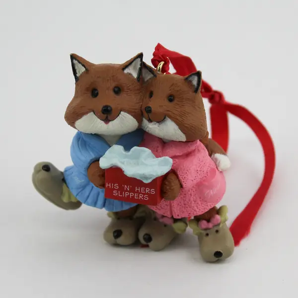 Hallmark 1993 Keepsake Ornament Mom & Dad His 'n' Hers Slippers QX584-5