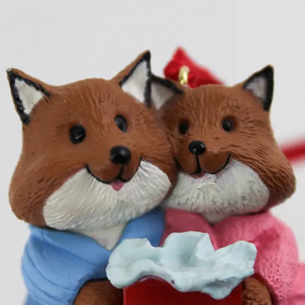 Hallmark 1993 Keepsake Ornament Mom & Dad His 'n' Hers Slippers QX584-5