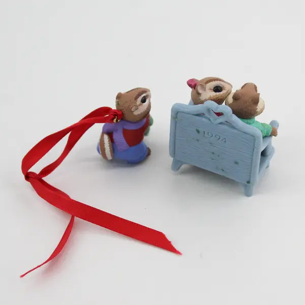 Hallmark Keepsake 1994 Mistletoe Surprise Squirrel Couple Ornament Used