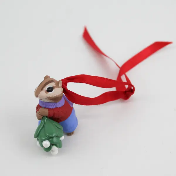 Hallmark Keepsake 1994 Mistletoe Surprise Squirrel Couple Ornament Used