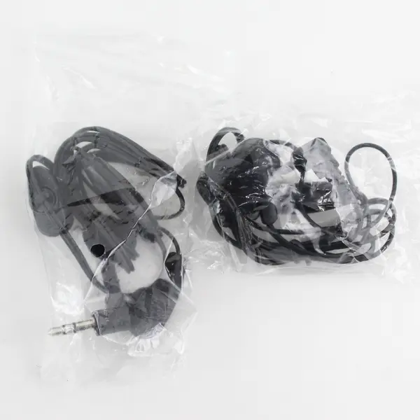 Lot of 4 Electronic Accessories 2 AC/DC Power Adapters & 2 Earphones w/Mic