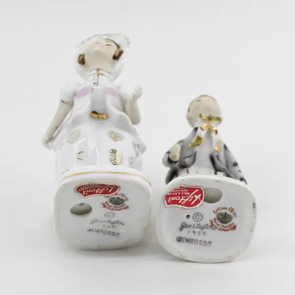 1956 Lefton Kissing Boy And Girl 2 Figurine Set KW10530
