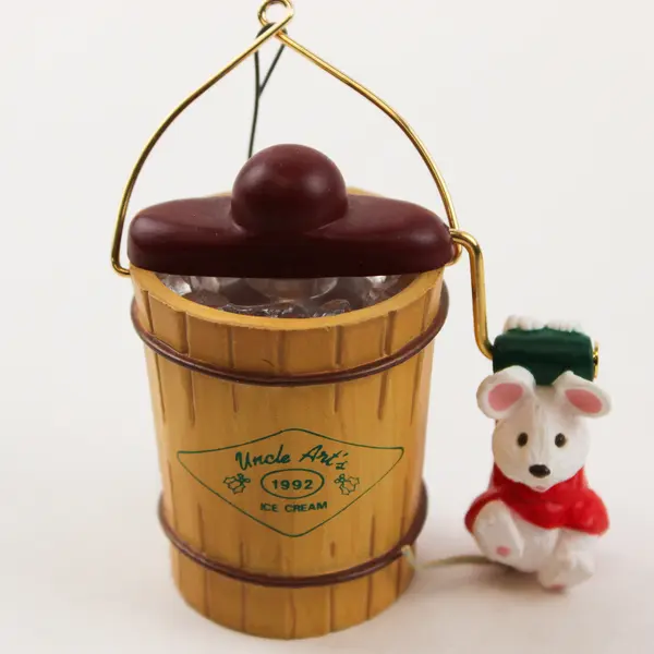1992 Vintage Hallmark Keepsake Ornament Uncle Art's Ice Cream Mouse