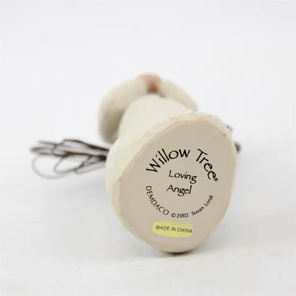 2002 Willow Tree Demdaco Loving Angel Figurine by Sue Lordi