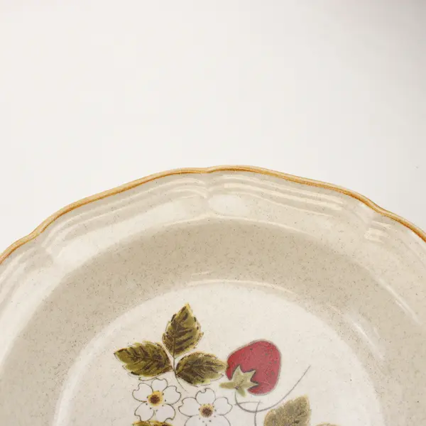 Set of 2 Mikasa Strawberry Festival Soup/Cereal Bowls