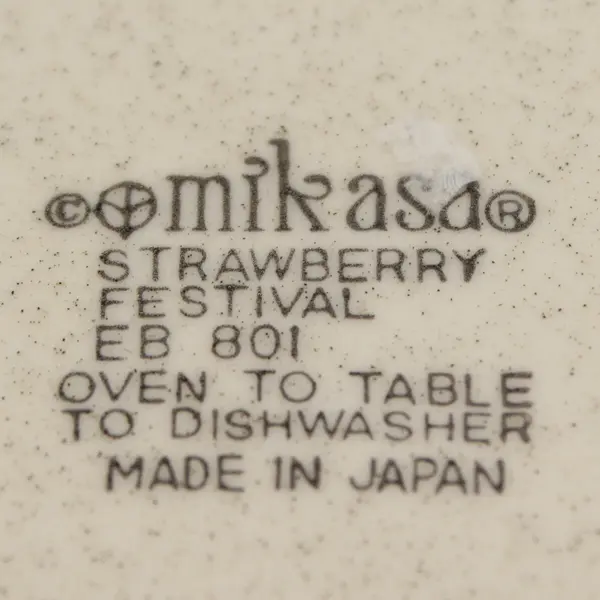 Set of 2 Mikasa Strawberry Festival Soup/Cereal Bowls