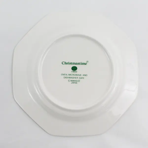 Set of 4 Nikko Christmastime Classic Collection Salad/Dessert Holiday Plates