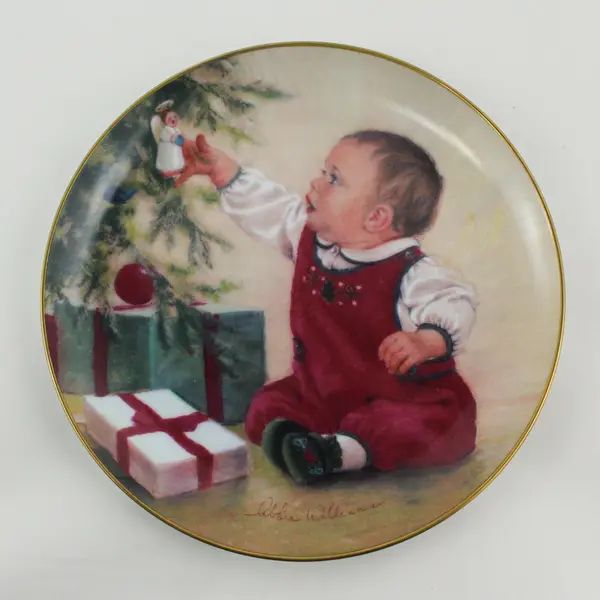 Roman Inc "Baby's First Christmas" By Abbie Williams Collector Decor Plate 1989