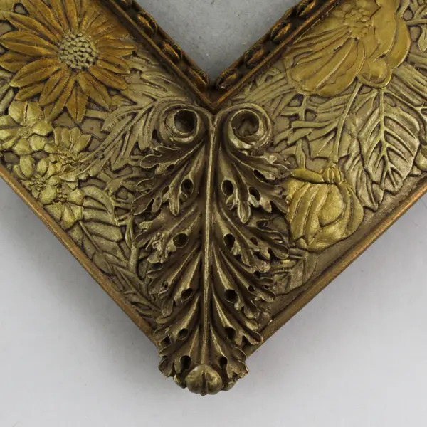 Gold Ornate Floral Design Free-Standing Resin Frame 3.5" x 5"