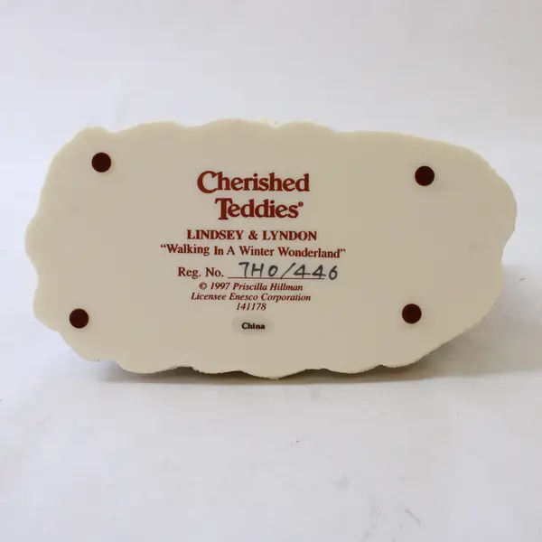 Cherished Teddies By Enesco 1997 "Walking In A Winter Wonderland" 141178