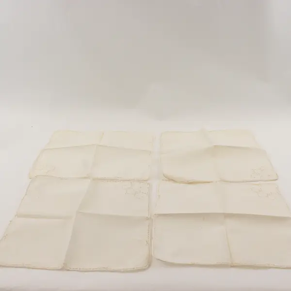 Set of 4 Vintage White Linen Napkins Cutwork Crocheted Lace