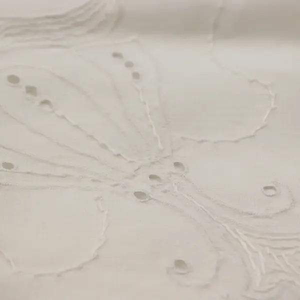 Set of 4 Vintage White Linen Napkins Embroidered & Scalloped Edges