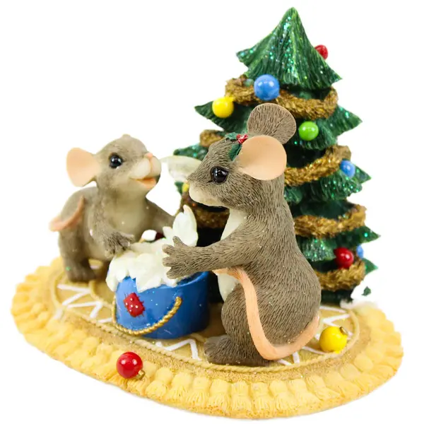 Fitz And Floyd Charming Tails "Christmas Treasures" Club Exclusive Figurine 2000