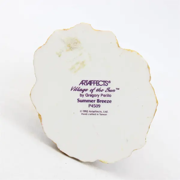 VTG 1992 Artaffects Village of The Sun Summer Breeze Resin Figure 5.5"