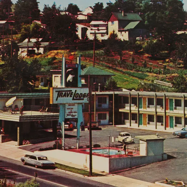 Vintage Pullman Travelodge Motel Pullman Washington Postcard 1960s WSU