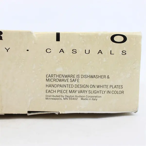 Furio Home Set of 4 Christmas Tree 10.5" Dinner Plates New Open Box