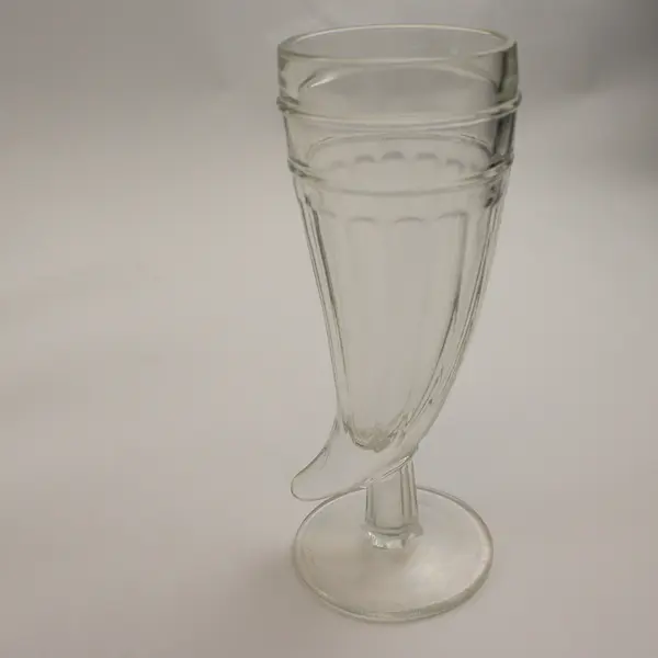 Lot Of 4 Unbranded Matching Drinking Horn Style Clear Glass Goblets 8.25" Tall