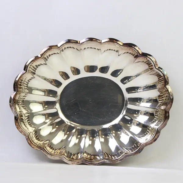 Vintage Reed & Barton Silverplate 'Holiday' Scalloped Oval Serving Bowl #113