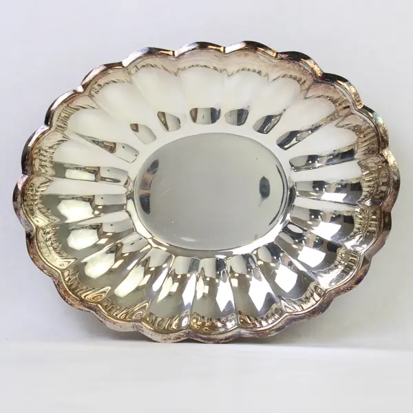 Vintage Reed & Barton Silverplate 'Holiday' Scalloped Oval Serving Bowl #113