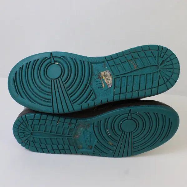 Nike Air Jordan 1 Mid Youth Size 6.5 - Dark Gray & Teal - 555112-027